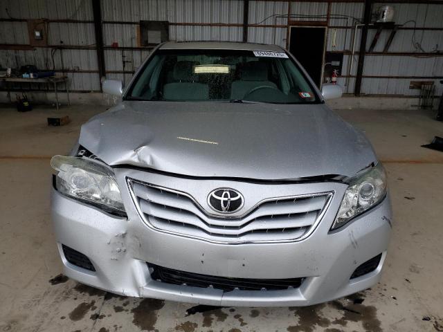 4T4BF3EK4BR132260 - 2011 TOYOTA CAMRY BASE 银色 照片 5