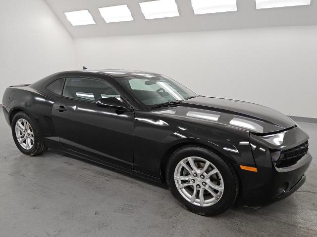 2G1FA1E37D9188455 - 2013 CHEVROLET CAMARO LS 黑色 照片 4