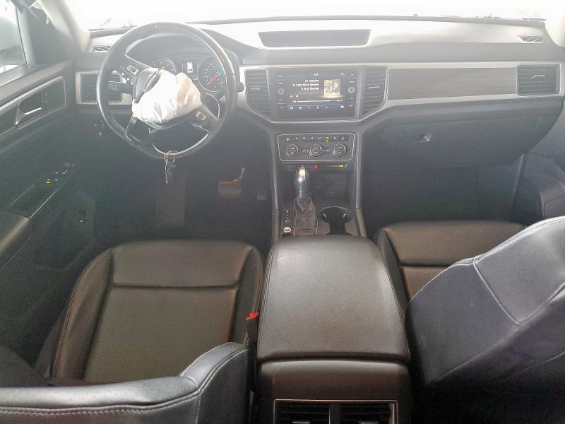 1V2DR2CA4JC514973 - 2018 VOLKSWAGEN ATLAS SE 银色 照片 8