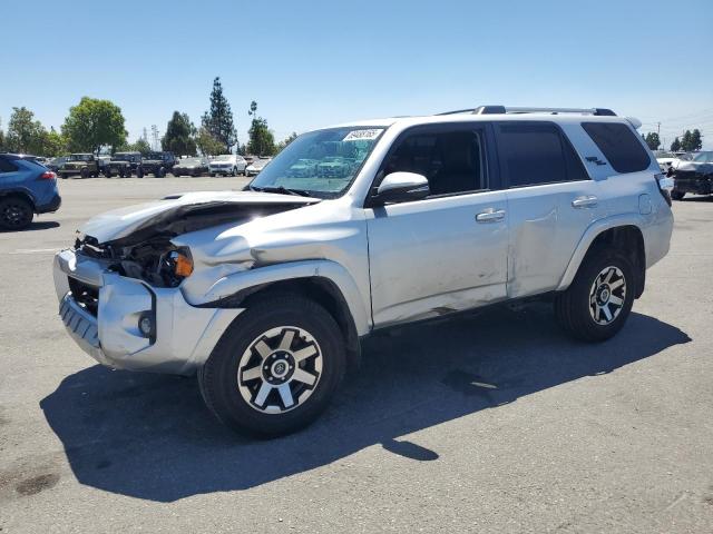 JTEBU5JR5J5509251 - 2018 TOYOTA 4RUNNER SR5/SR5 PREMIUM SILVER photo 1