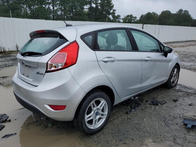 3FADP4EJ4JM124444 - 2018 FORD FIESTA SE Күміс фото 3