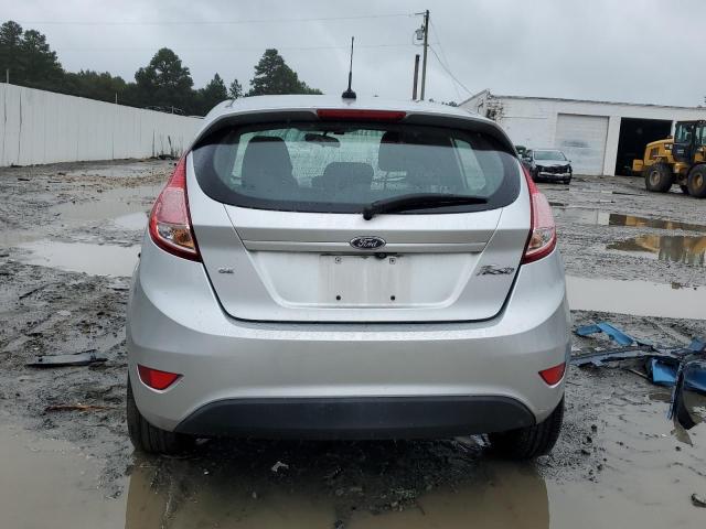 3FADP4EJ4JM124444 - 2018 FORD FIESTA SE Күміс фото 6