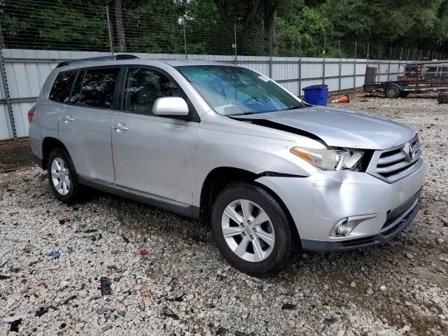 5TDZK3EH2CS073728 - 2012 TOYOTA HIGHLANDER BASE Արծաթագույն լուսանկար 4