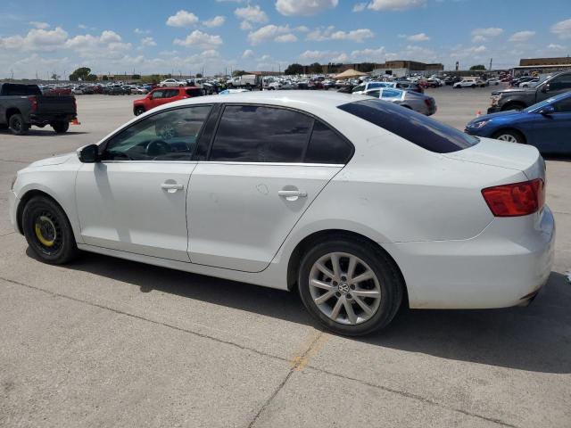 3VWD07AJ9EM442391 - 2014 VOLKSWAGEN JETTA SE WHITE photo 2