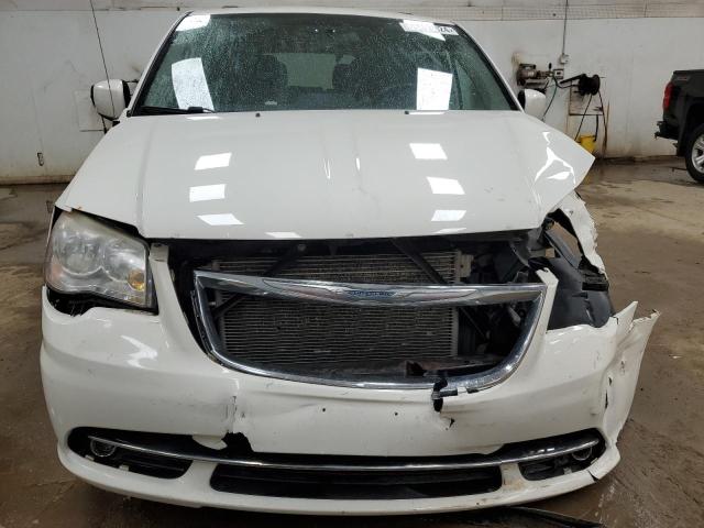 2C4RC1CG6DR707841 - 2013 CHRYSLER TOWN & COU TOURING L WHITE photo 5