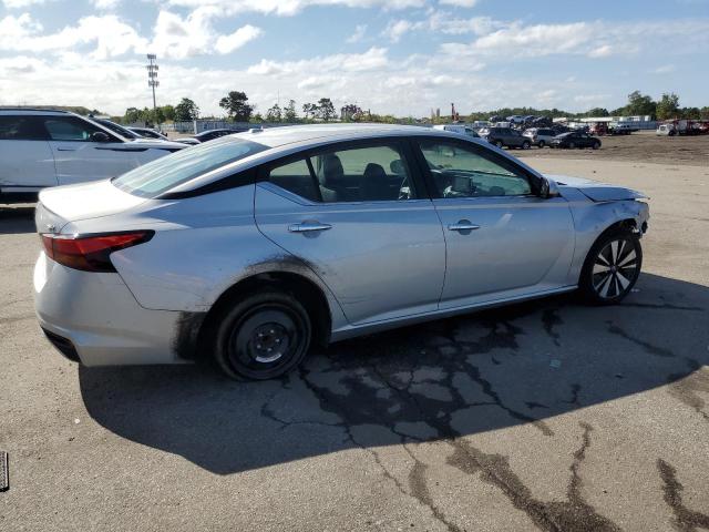 1N4BL4DV9MN361111 - 2021 NISSAN ALTIMA SV SILVER photo 3