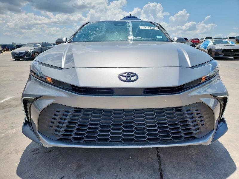 4T1DAACKXSU574629 - 2025 TOYOTA CAMRY XSE 灰色 照片 5