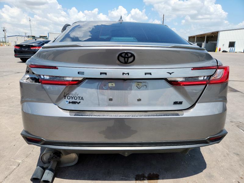 4T1DAACKXSU574629 - 2025 TOYOTA CAMRY XSE 灰色 照片 6