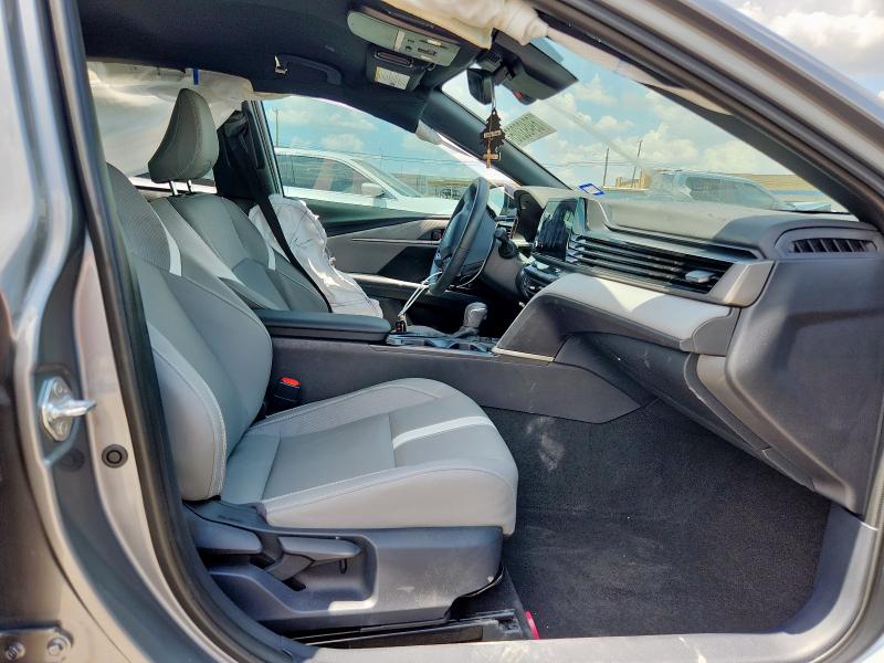 4T1DAACKXSU574629 - 2025 TOYOTA CAMRY XSE 灰色 照片 7