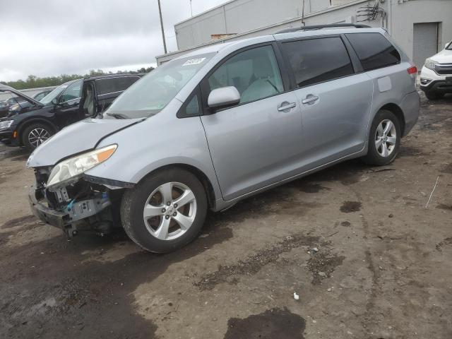 2011 TOYOTA SIENNA LE, 