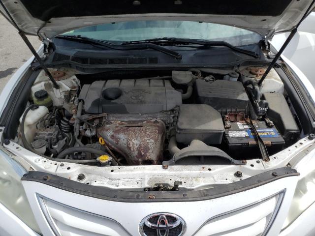 4T1BF3EK5AU565269 - 2010 TOYOTA CAMRY BASE 白色 照片 11
