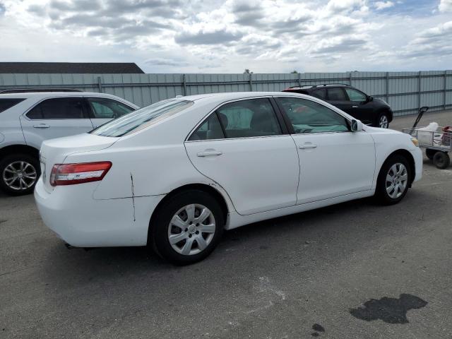 4T1BF3EK5AU565269 - 2010 TOYOTA CAMRY BASE 白色 照片 3