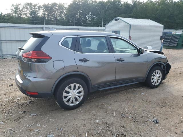 JN8AT2MV2JW303149 - 2018 NISSAN ROGUE S GRAY photo 3