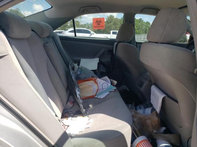 4T1BF3EK7AU039046 - 2010 TOYOTA CAMRY BASE SILVER photo 10