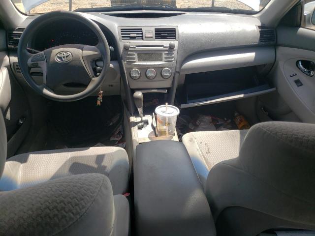 4T1BF3EK7AU039046 - 2010 TOYOTA CAMRY BASE SILVER photo 8