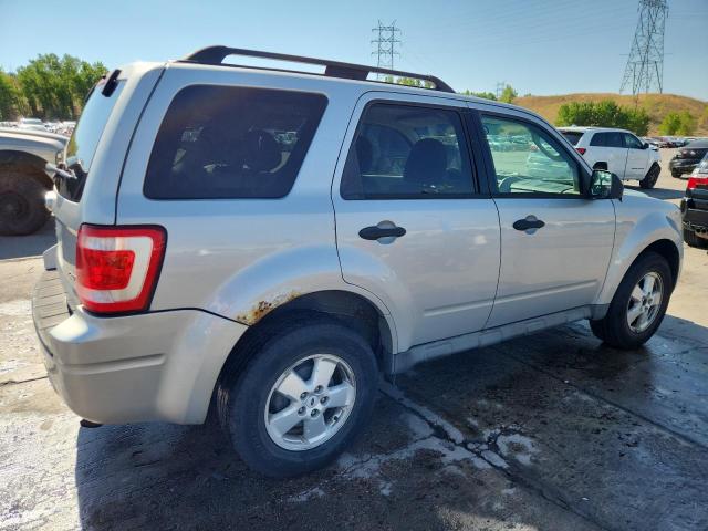 1FMCU93G29KB53975 - 2009 FORD ESCAPE XLT SILVER photo 3