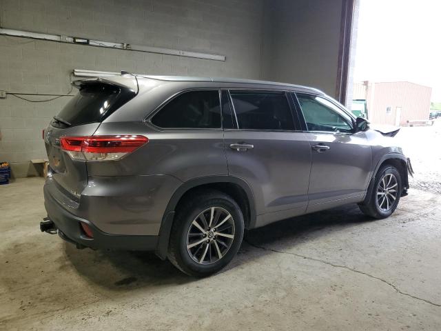 5TDJZRFH3JS528657 - 2018 TOYOTA HIGHLANDER SE Szary zdjęcie 3