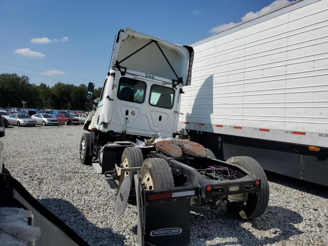 1FUJHLDR0LLLM6617 - 2020 FREIGHTLINER CASCADIA 1 WHITE photo 3