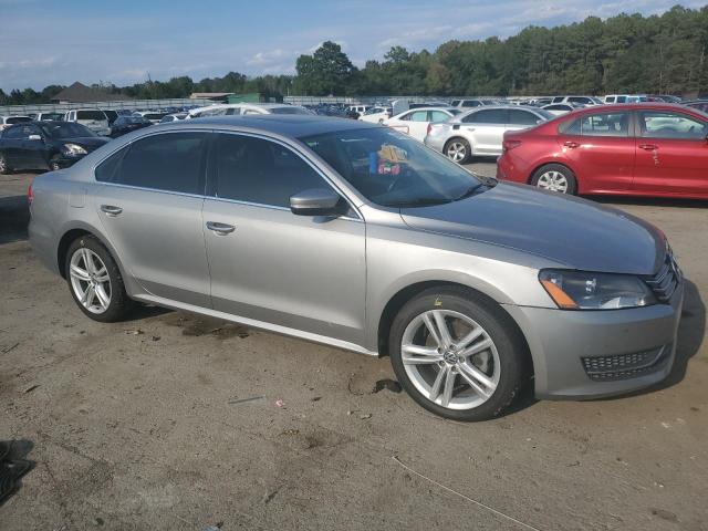 1VWBN7A32EC068377 - 2014 VOLKSWAGEN PASSAT SE SILVER photo 4