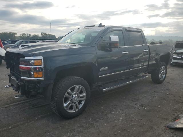 1GC1KXEY9JF115541 - 2018 CHEVROLET SILVERADO K2500 HIGH COUNTRY GREEN photo 1