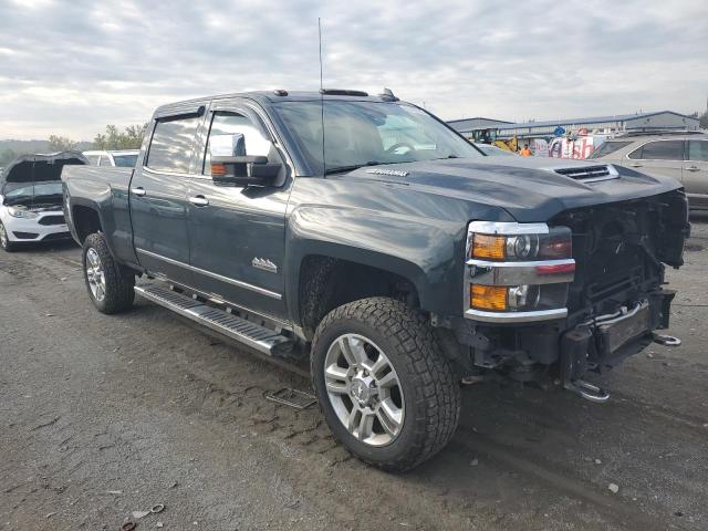 1GC1KXEY9JF115541 - 2018 CHEVROLET SILVERADO K2500 HIGH COUNTRY GREEN photo 4