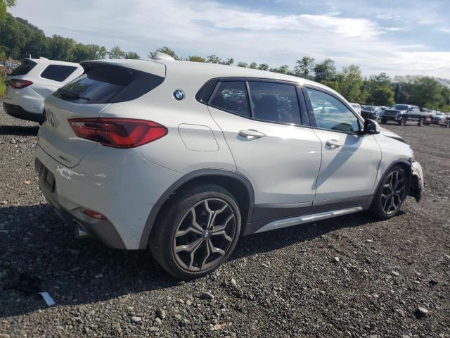 WBXYJ5C34JEF72329 - 2018 BMW X2 XDRIVE28I WHITE photo 3