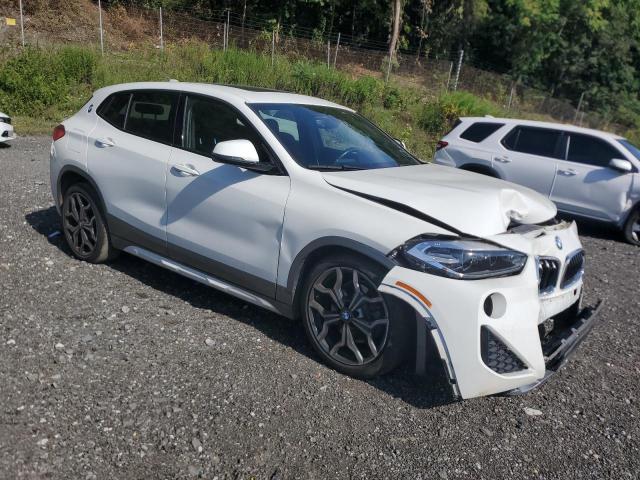 WBXYJ5C34JEF72329 - 2018 BMW X2 XDRIVE28I WHITE photo 4