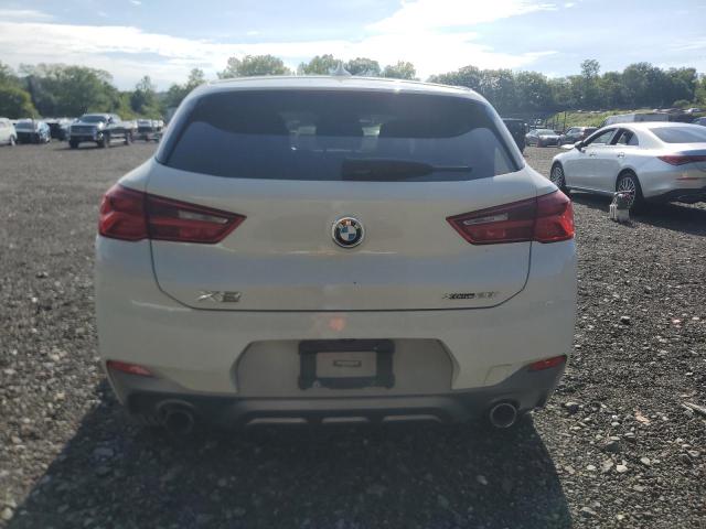 WBXYJ5C34JEF72329 - 2018 BMW X2 XDRIVE28I WHITE photo 6