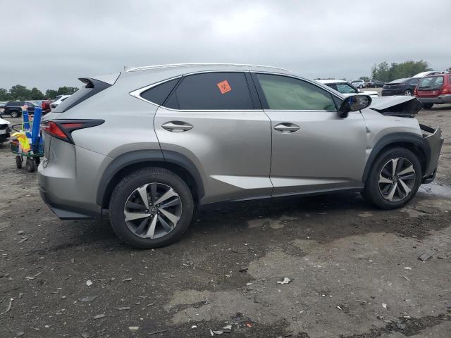 JTJBARBZ0J2175499 - 2018 LEXUS NX 300 BASE Серебристый фото 3