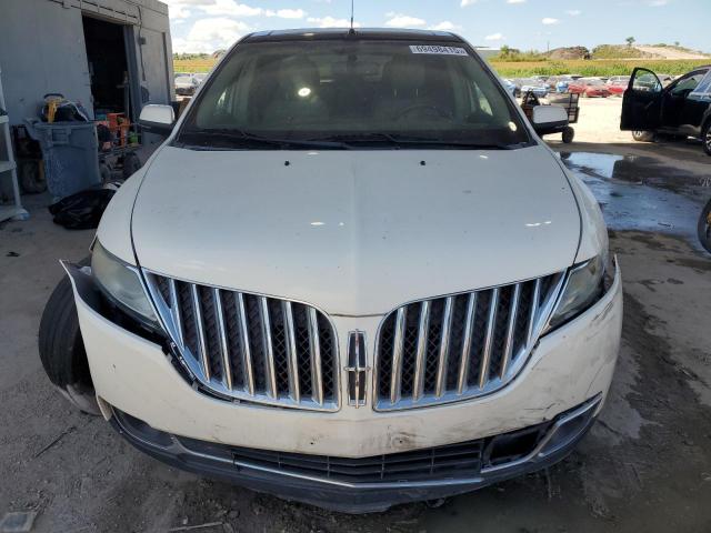 2LMDJ6JK2DBL36948 - 2013 LINCOLN MKX WHITE photo 5