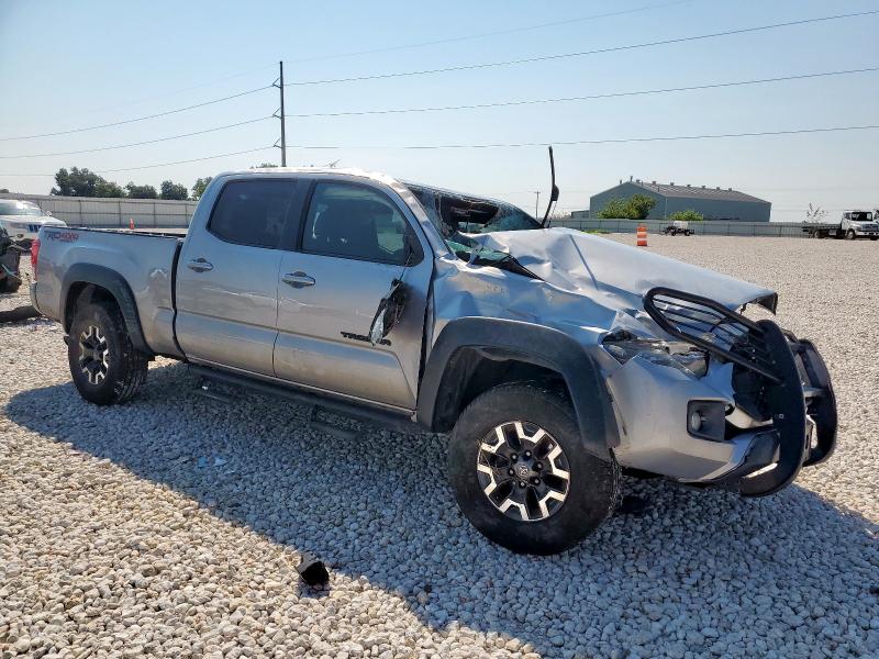 5TFDZ5BN6HX026957 - 2017 TOYOTA TACOMA DOUBLE CAB SILVER photo 4