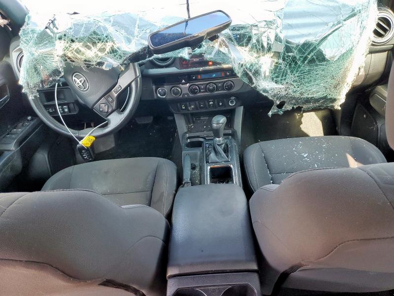 5TFDZ5BN6HX026957 - 2017 TOYOTA TACOMA DOUBLE CAB SILVER photo 8