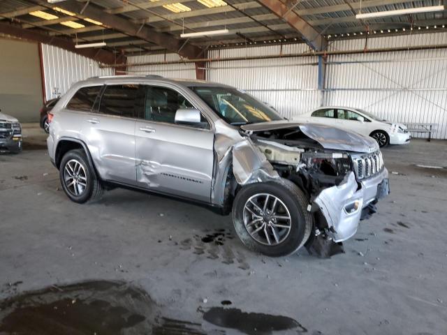 1C4RJEAG5LC280949 - 2020 JEEP GRAND CHEROKEE LAREDO SILVER photo 4