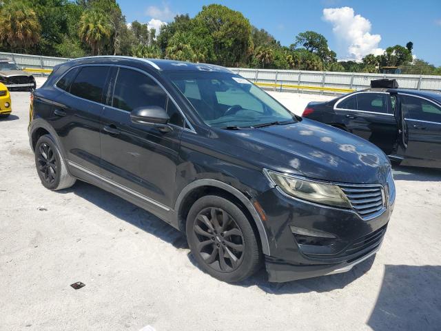 5LMCJ1A97FUJ15041 - 2015 LINCOLN MKC BLACK photo 4