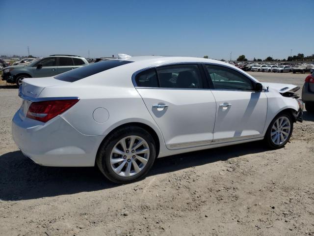1G4GB5G35GF158102 - 2016 BUICK LACROSSE WHITE photo 3