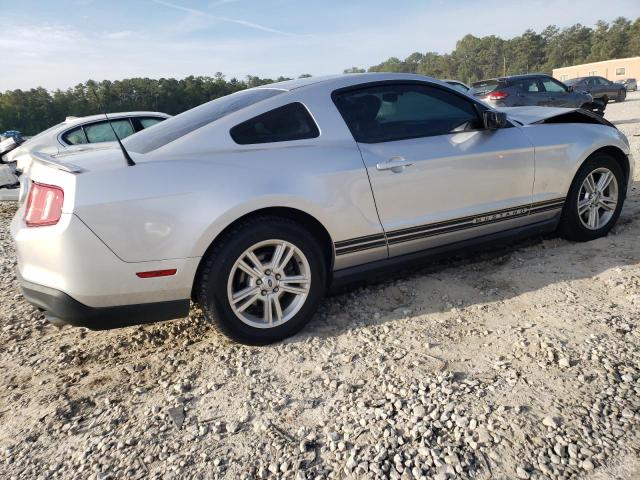 1ZVBP8AM3B5129809 - 2011 FORD MUSTANG SILVER photo 3