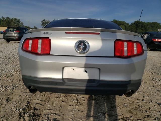 1ZVBP8AM3B5129809 - 2011 FORD MUSTANG SILVER photo 6