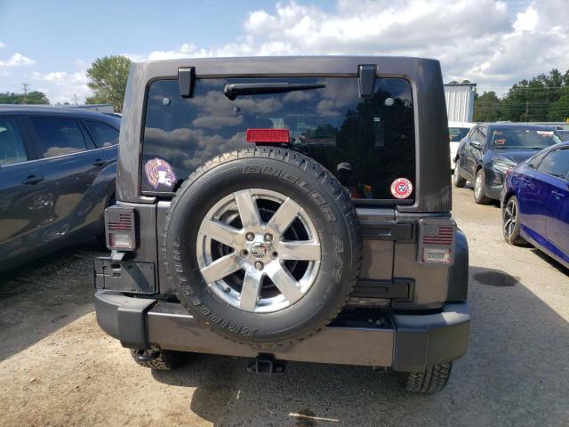 1C4BJWEG5HL602174 - 2017 JEEP WRANGLER U SAHARA SILVER photo 6