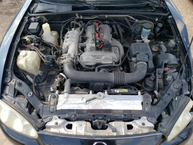 JM1NB353110211228 - 2001 MAZDA MX-5 MIATA BASE BLACK photo 11