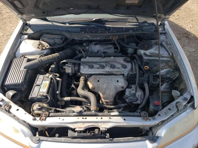 1HGCF86691A044999 - 2001 HONDA ACCORD VALUE SILVER photo 11