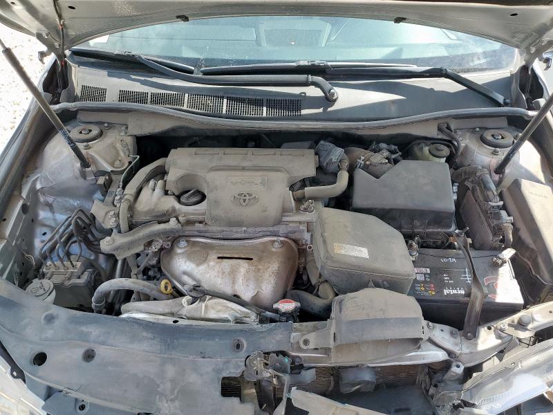 4T1BF1FK5GU260639 - 2016 TOYOTA CAMRY LE SILVER photo 11