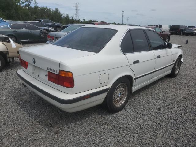 WBAHD6324SGK57421 - 1995 BMW 525 I AUTOMATIC WHITE photo 3