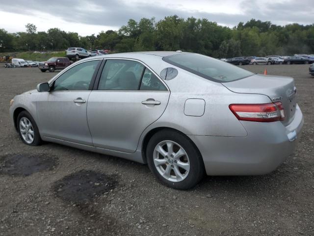 4T1BF3EK6BU770679 - 2011 TOYOTA CAMRY BASE ვერცხლისფერი ფოტო 2