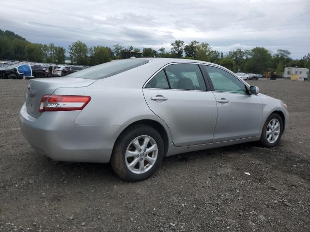 4T1BF3EK6BU770679 - 2011 TOYOTA CAMRY BASE ვერცხლისფერი ფოტო 3