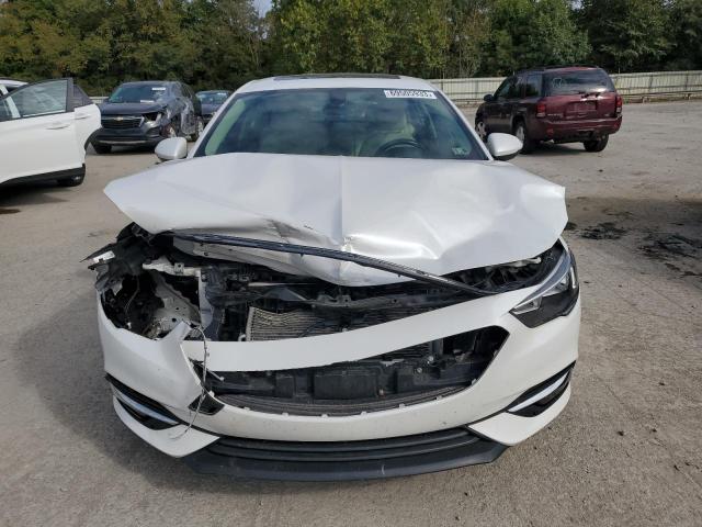 W04GR6SX4K1003606 - 2019 BUICK REGAL ESSENCE WHITE photo 5