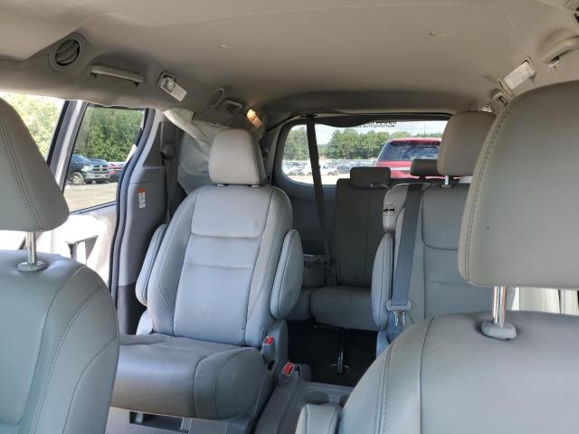 5TDYZ3DC6JS940784 - 2018 TOYOTA SIENNA XLE 银色 照片 10