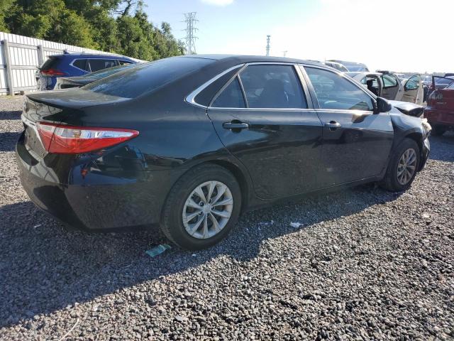 4T1BF1FK2HU414418 - 2017 TOYOTA CAMRY LE 黑色 照片 3