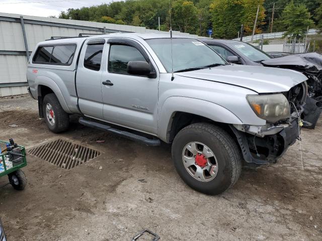 5TETU62N97Z436031 - 2007 TOYOTA TACOMA PRERUNNER ACCESS CAB SILVER photo 4