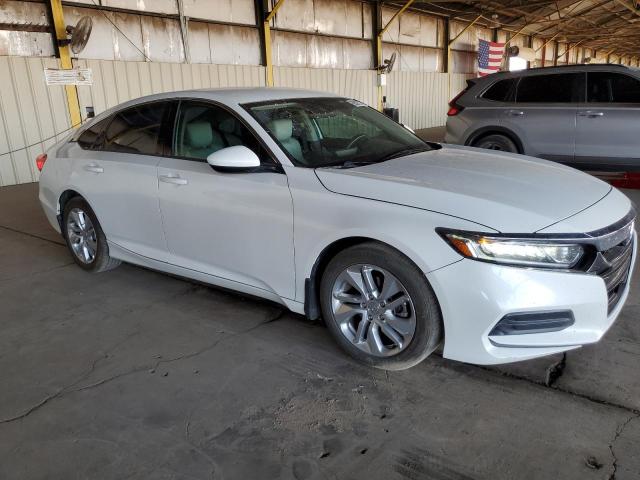 1HGCV1F19KA154239 - 2019 HONDA ACCORD LX WHITE photo 4