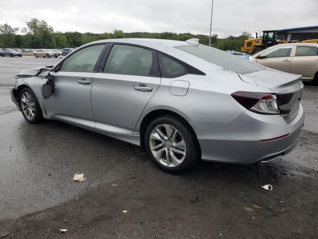 1HGCV1F19JA069061 - 2018 HONDA ACCORD LX Gümüş foto 2